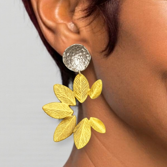 🆕️Turkish Stunning Handmade Artisan 18K Gold Plated Brass Fine Leaf Earrings - Picture 1 of 12